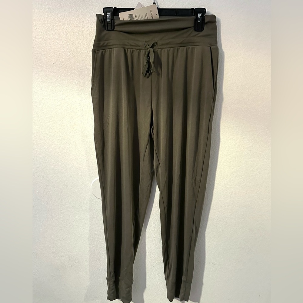 Maj sleek knit pant